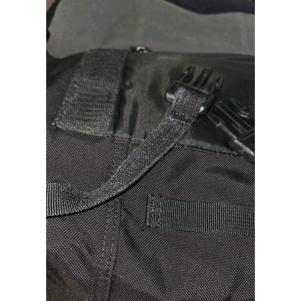 TIMBUK2 Black Classic Messenger Bag Laptop Case 13-15 Inch Nylon TPU